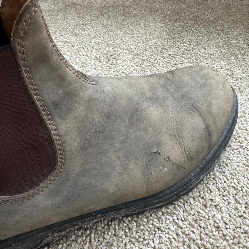 Blundstones - Picture 2 of 10